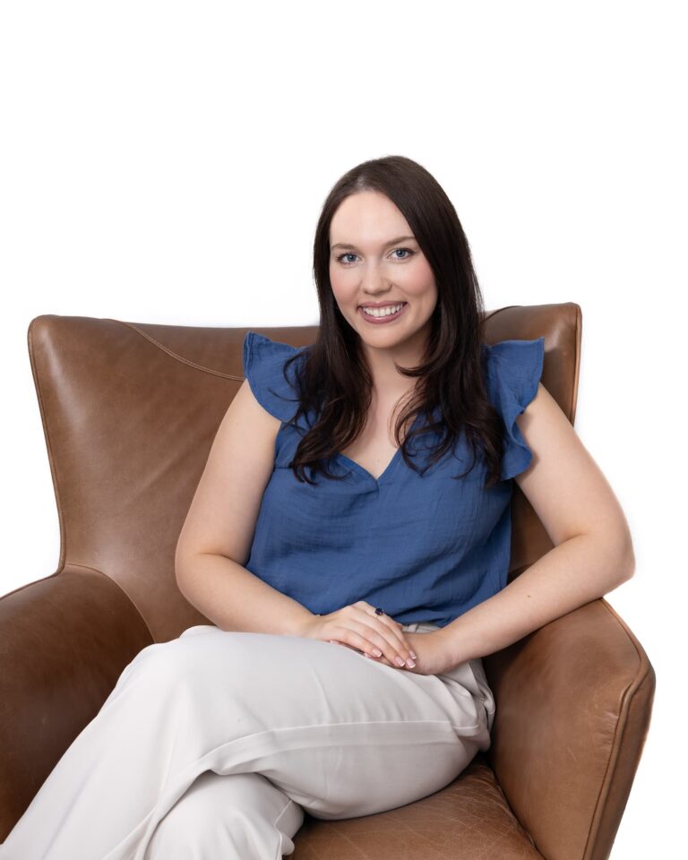 Image of Chloe Hull, psychotherapist in the Burlington therapy office